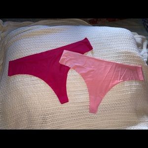 Sexy Basics Seamless Thong Panties Set of 2 Sz Lg